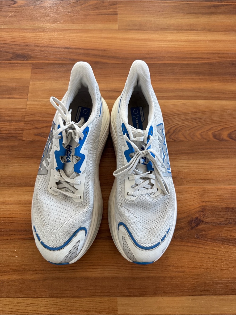 Sale Hoka Skyward x mens 11 sneaker